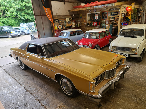 1973 Ford Brougham V8 - Californian Car