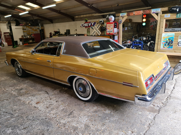 1973 Ford Brougham V8 - Californian Car