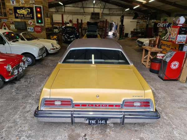 1973 Ford Brougham V8 - Californian Car