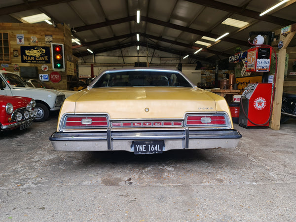 1973 Ford Brougham V8 - Californian Car