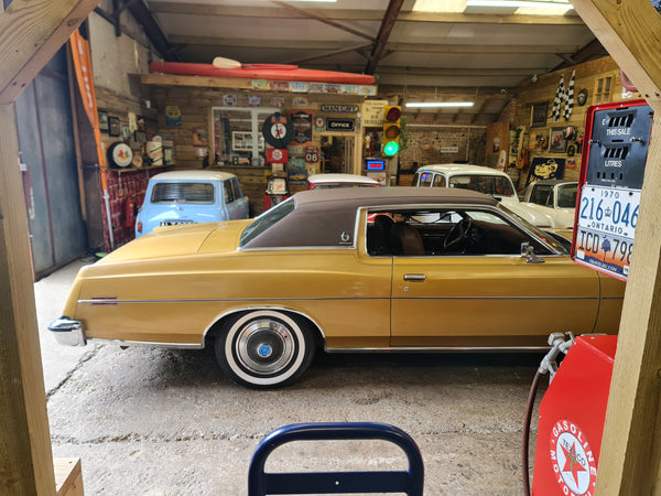 1973 Ford Brougham V8 - Californian Car