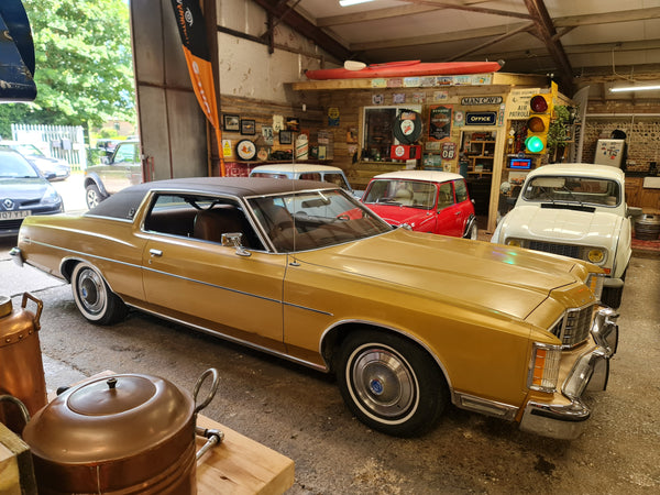 1973 Ford Brougham V8 - Californian Car