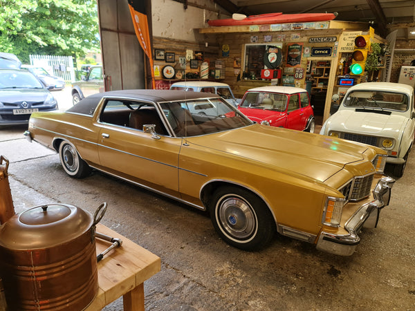 1973 Ford Brougham V8 - Californian Car