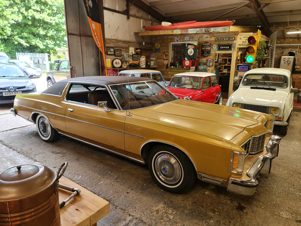 1973 Ford Brougham V8 - Californian Car